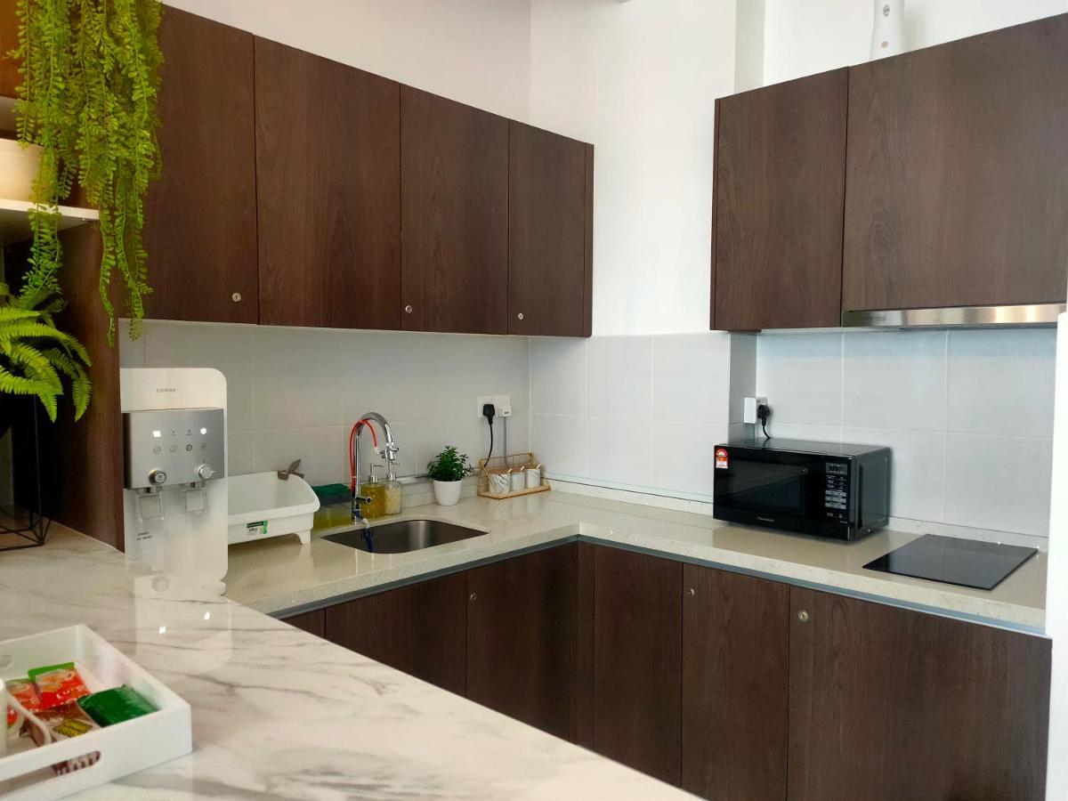 Izz'man Level 33 Troika Apartment Kota Bharu